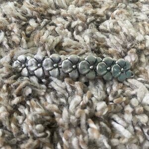 Vintage flower hair clip